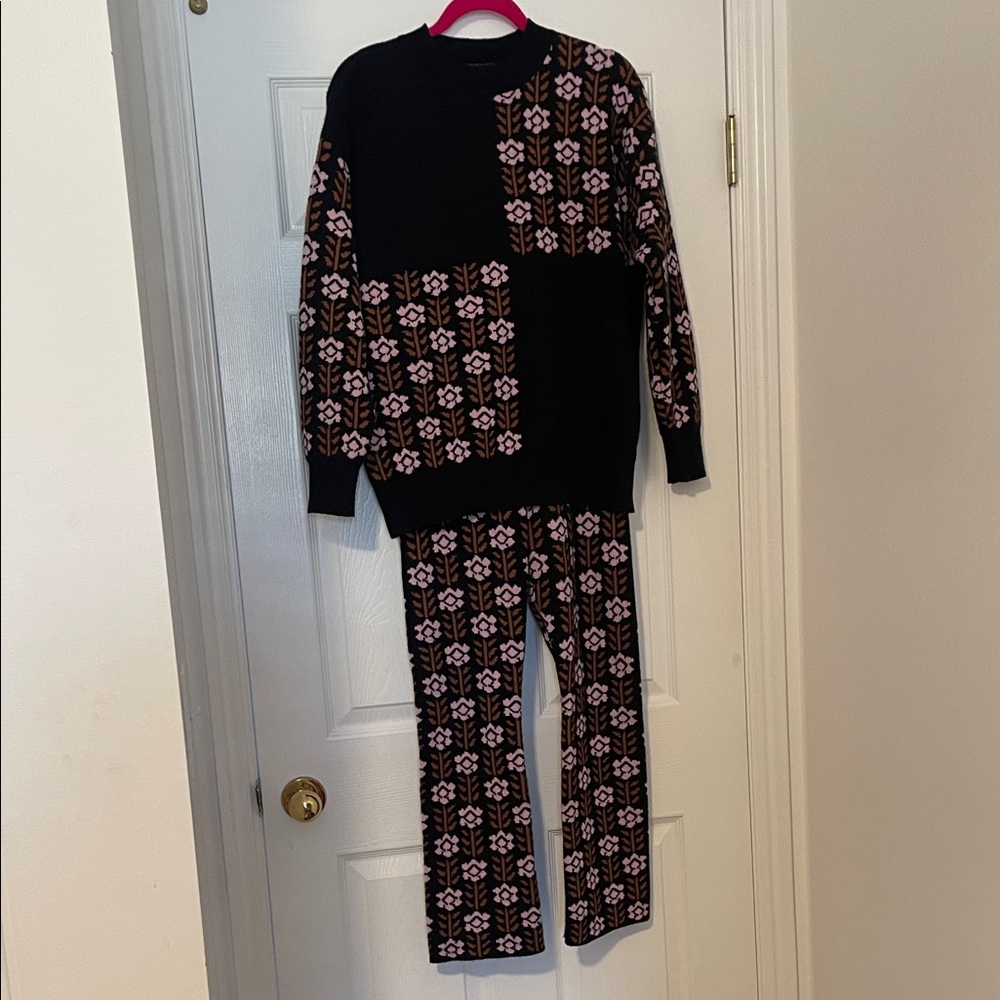 Polagram Black, Coffee, and Light Pink Sweater Set